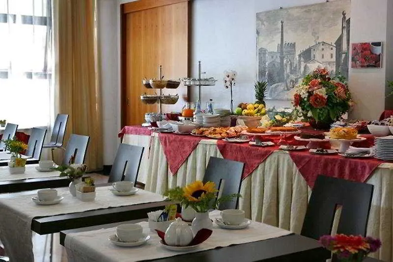 Astoria Suite Hotel Римини
