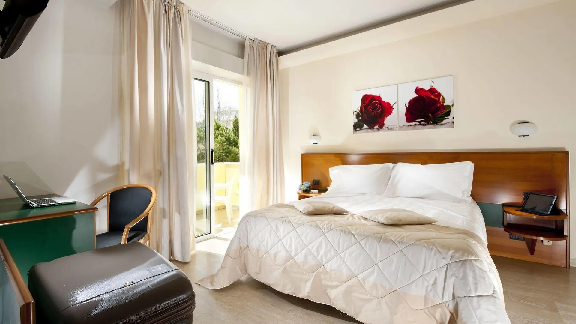 Astoria Suite Hotel Римини